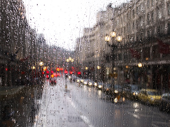 Confidence gloomy rainy london_crop